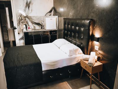 אדל רומס גילה