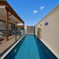 Love pool לאב פול