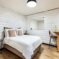 קווין רום Queen room