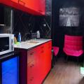 red and black‏
